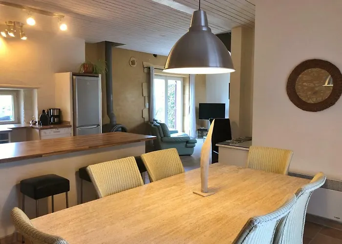 Domaine Du Champ De L'hoste Penzion