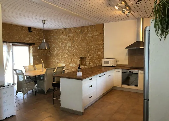 Domaine Du Champ De L'hoste 4*